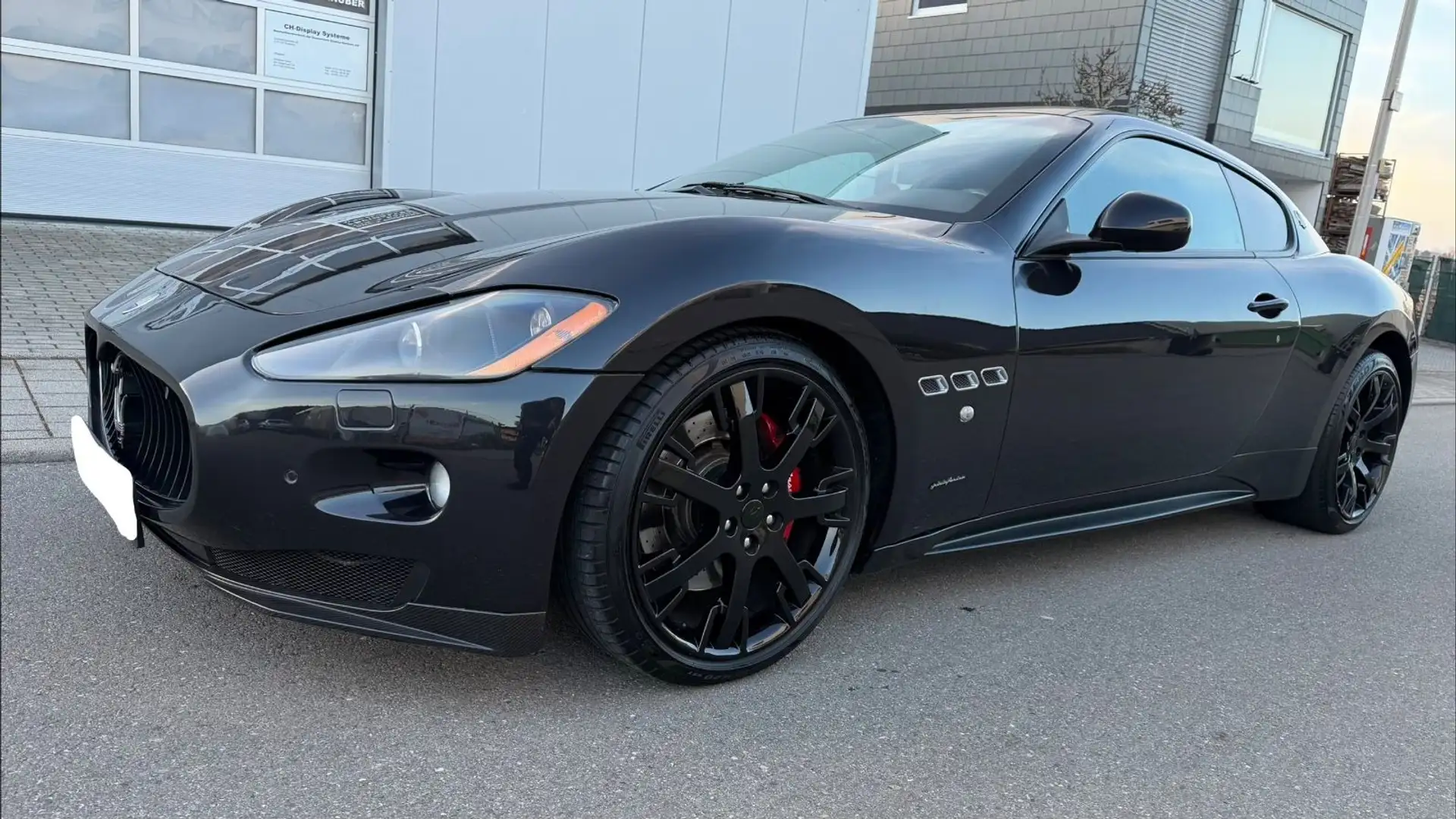 Maserati GranTurismo S AUTOMATIK TÜV,SPOILER,VOLLLEDER Schwarz - 1