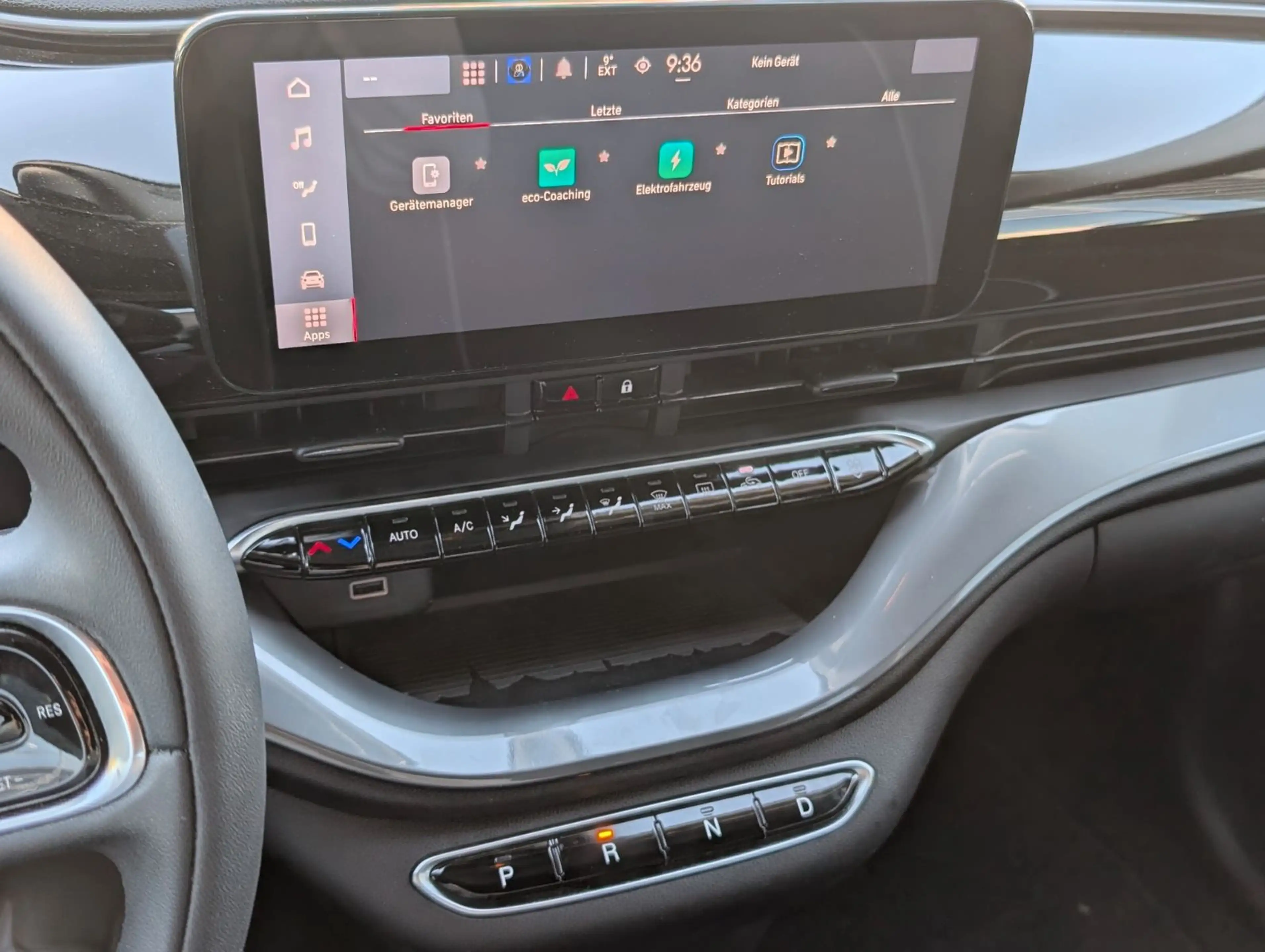 Fiat 500e Cabrio 42kWh 118 PS — photo 11