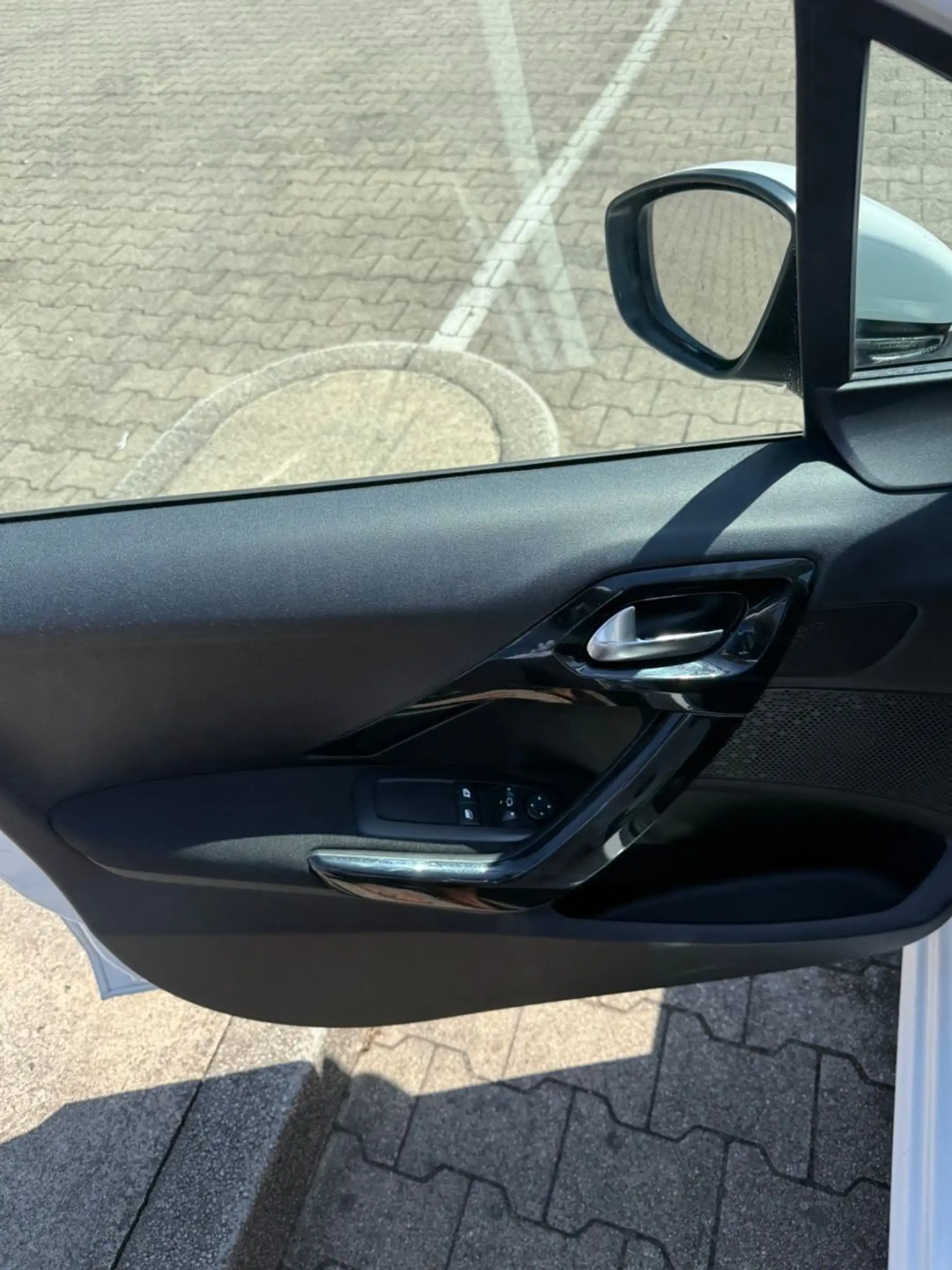 Peugeot 208 Active PDC LED TEMP DISPLAY — photo 12