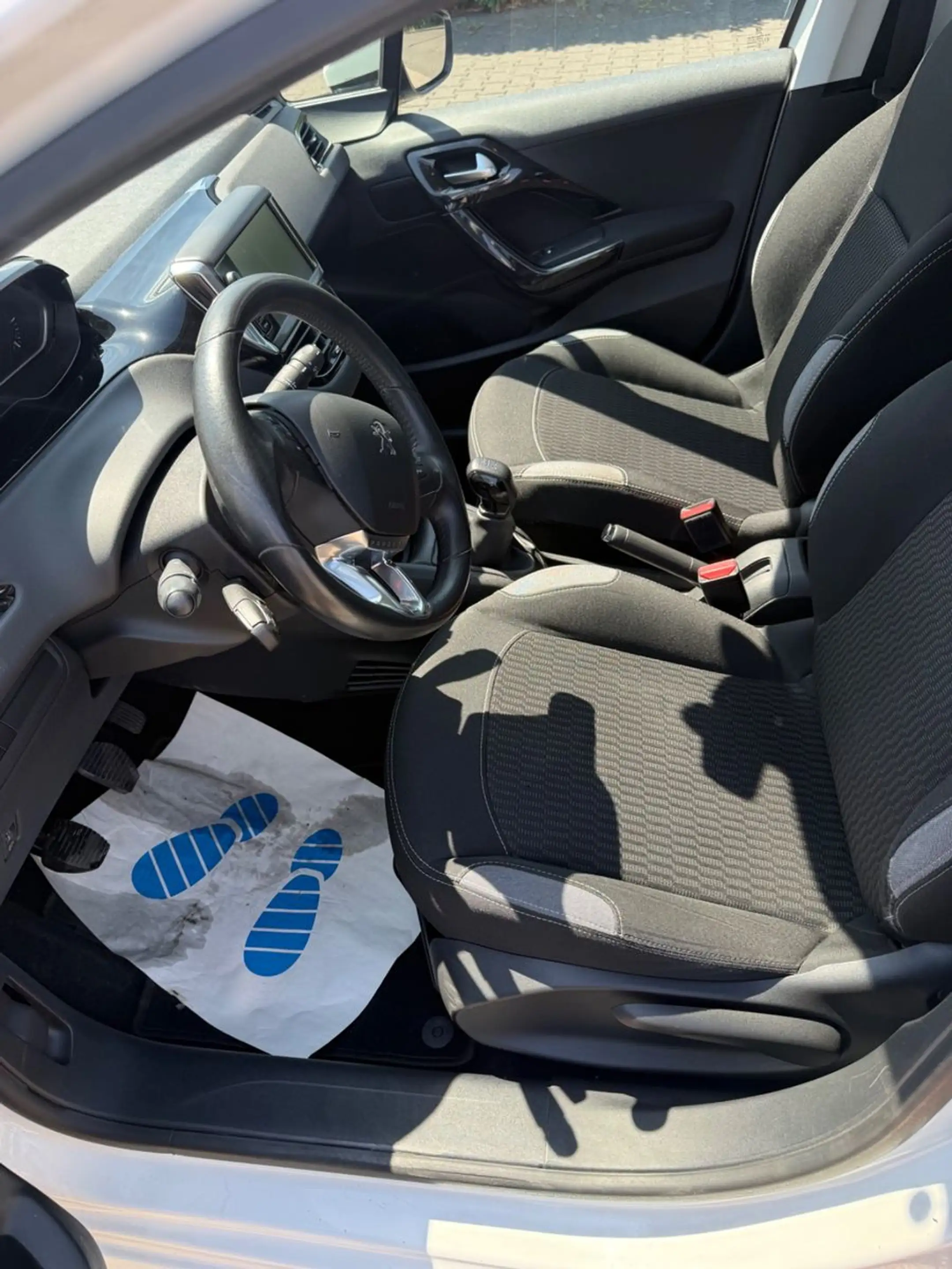 Peugeot 208 Active PDC LED TEMP DISPLAY — photo 13