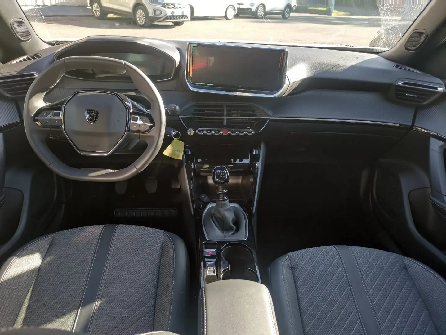 Peugeot 2008 2008 II 1.2 puretech Allure s Schwarz - 2