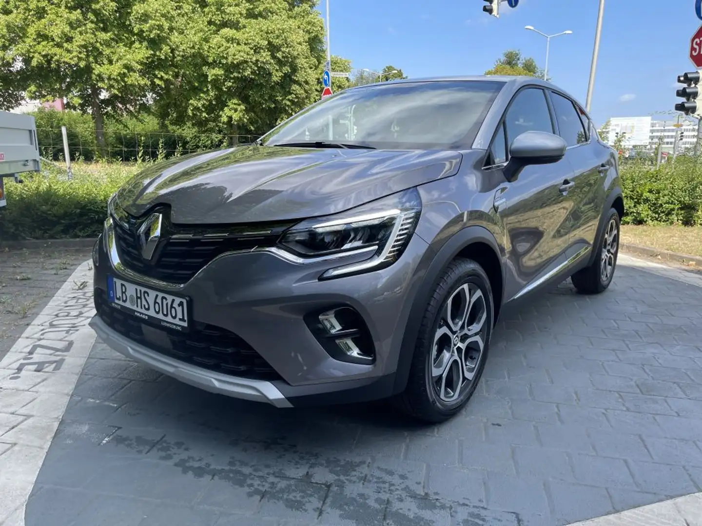 Renault Captur Captur TCe  140 EDC Hagelschaden Grau - 1