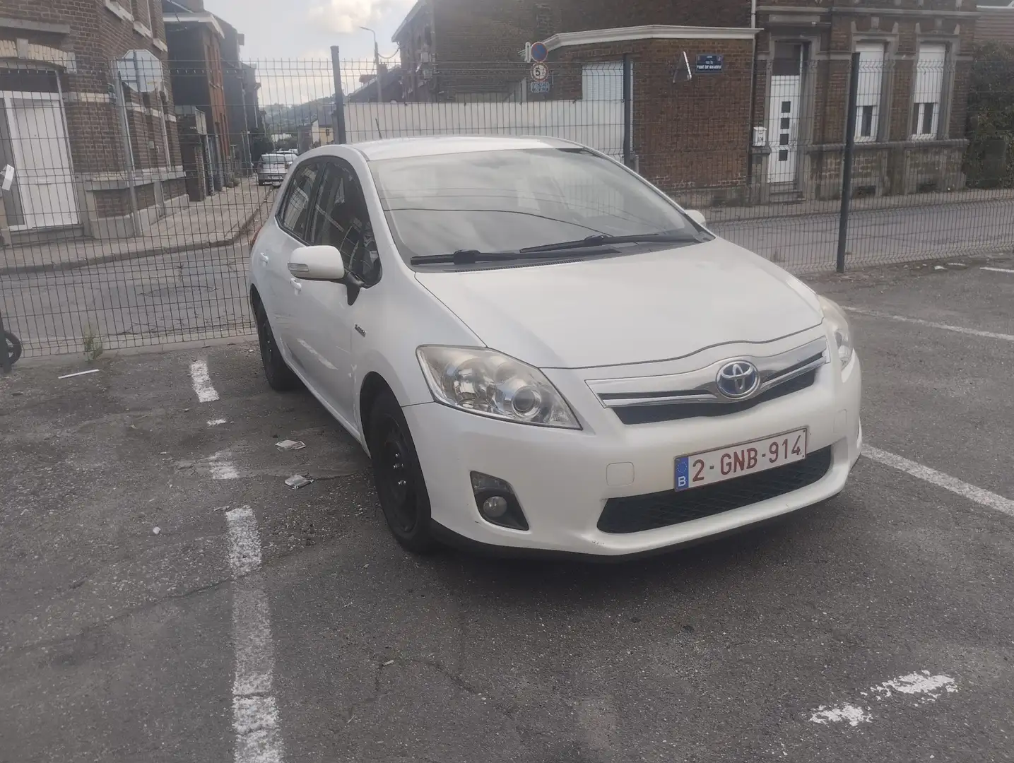 Toyota Auris Hybride 136h Dynamic 15" - 2