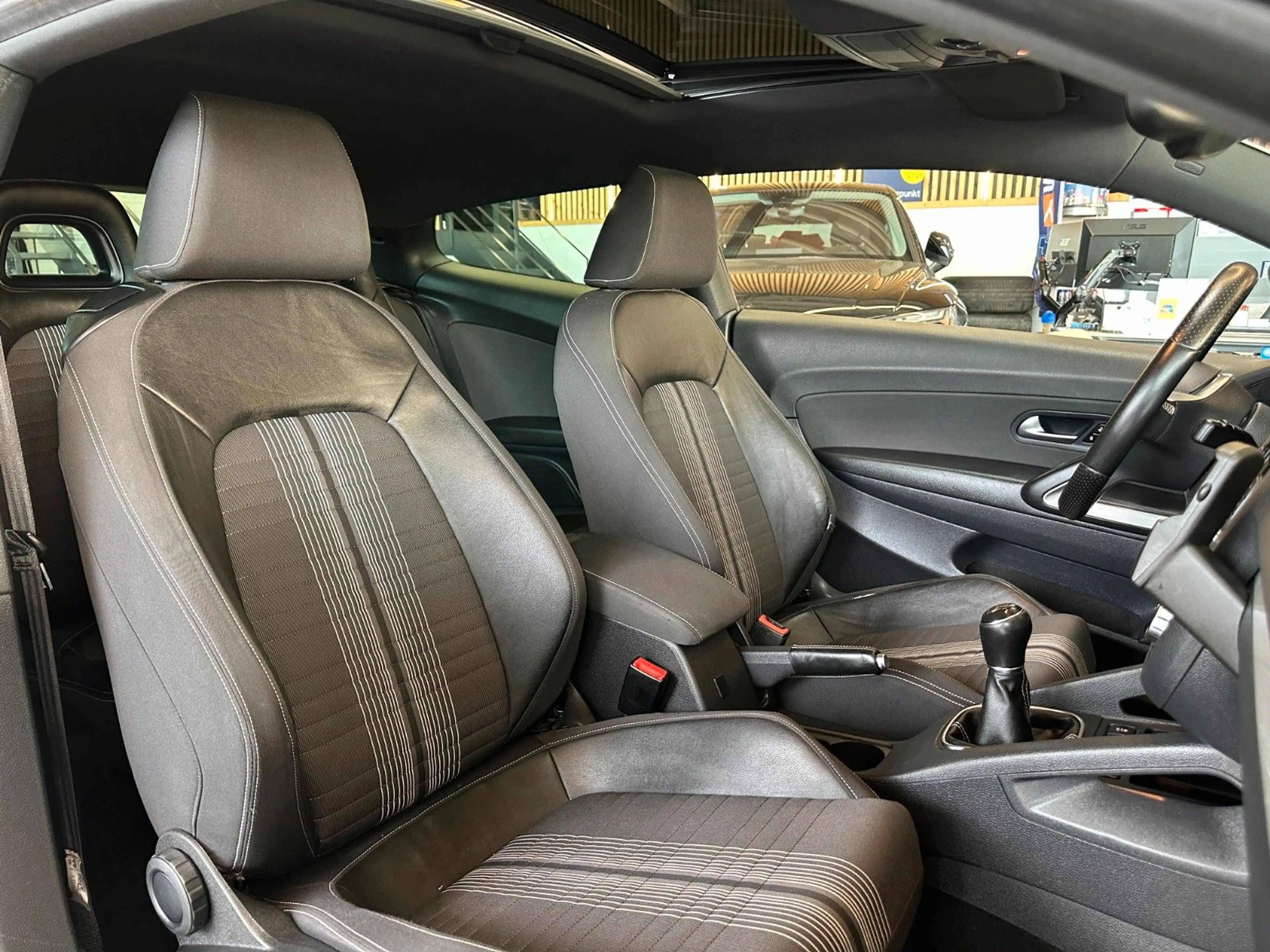 Volkswagen Scirocco *PANORAMA*NAVI*PDC*KLIMA*2-ZONEN* — photo 10