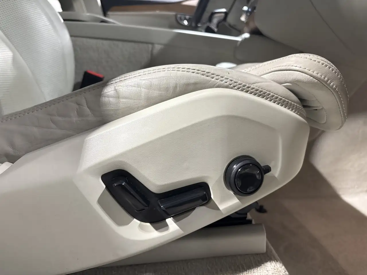 Volvo XC90 снимка Volvo XC90