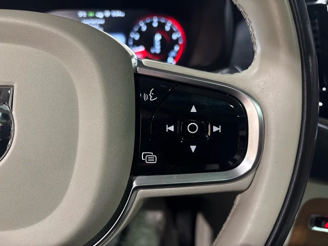 Volvo XC90 снимка Volvo XC90