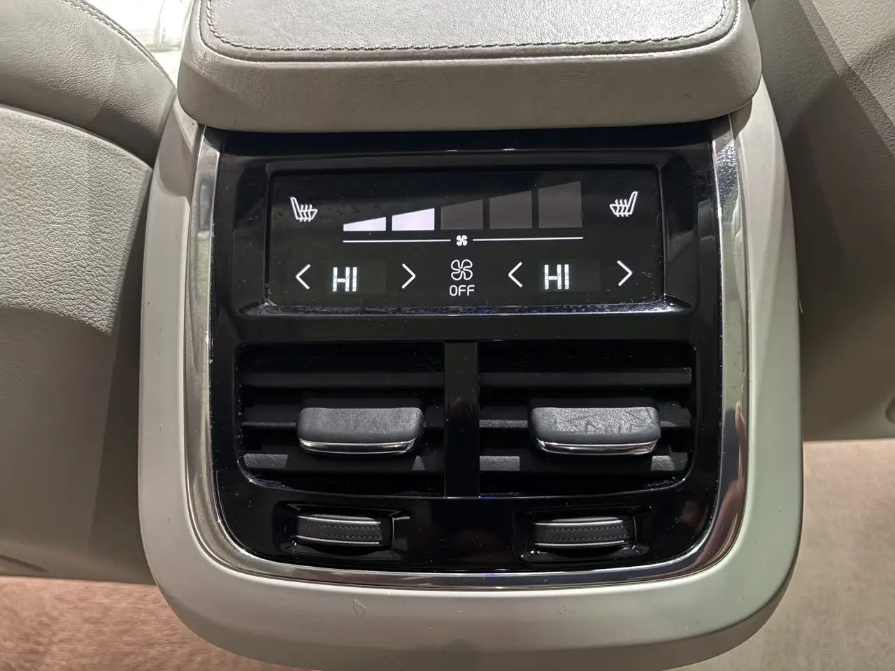 Volvo XC90 снимка Volvo XC90