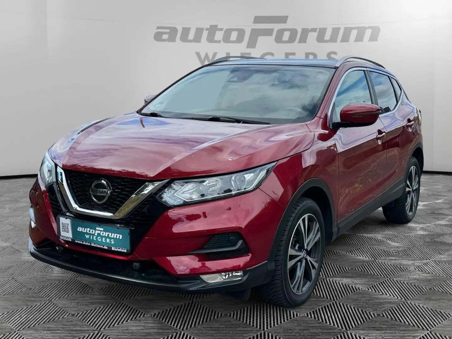 Nissan Qashqai 1.3 DIG-T N-Way DCT+Navi+Kamera+Pano Rouge - 2