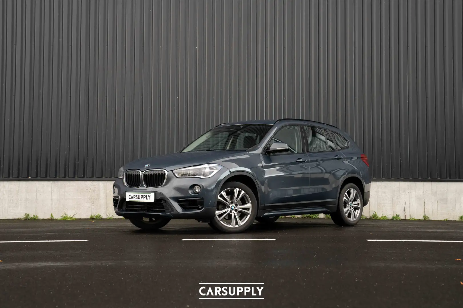 BMW X1 1.5iA sDrive18 - Sportline - LED - Comfort acces Grijs - 1