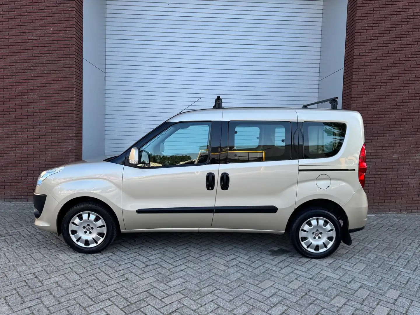 Fiat Doblo 1.4 Dynamic Airco Isofix Dakdragers Nap Beige - 2