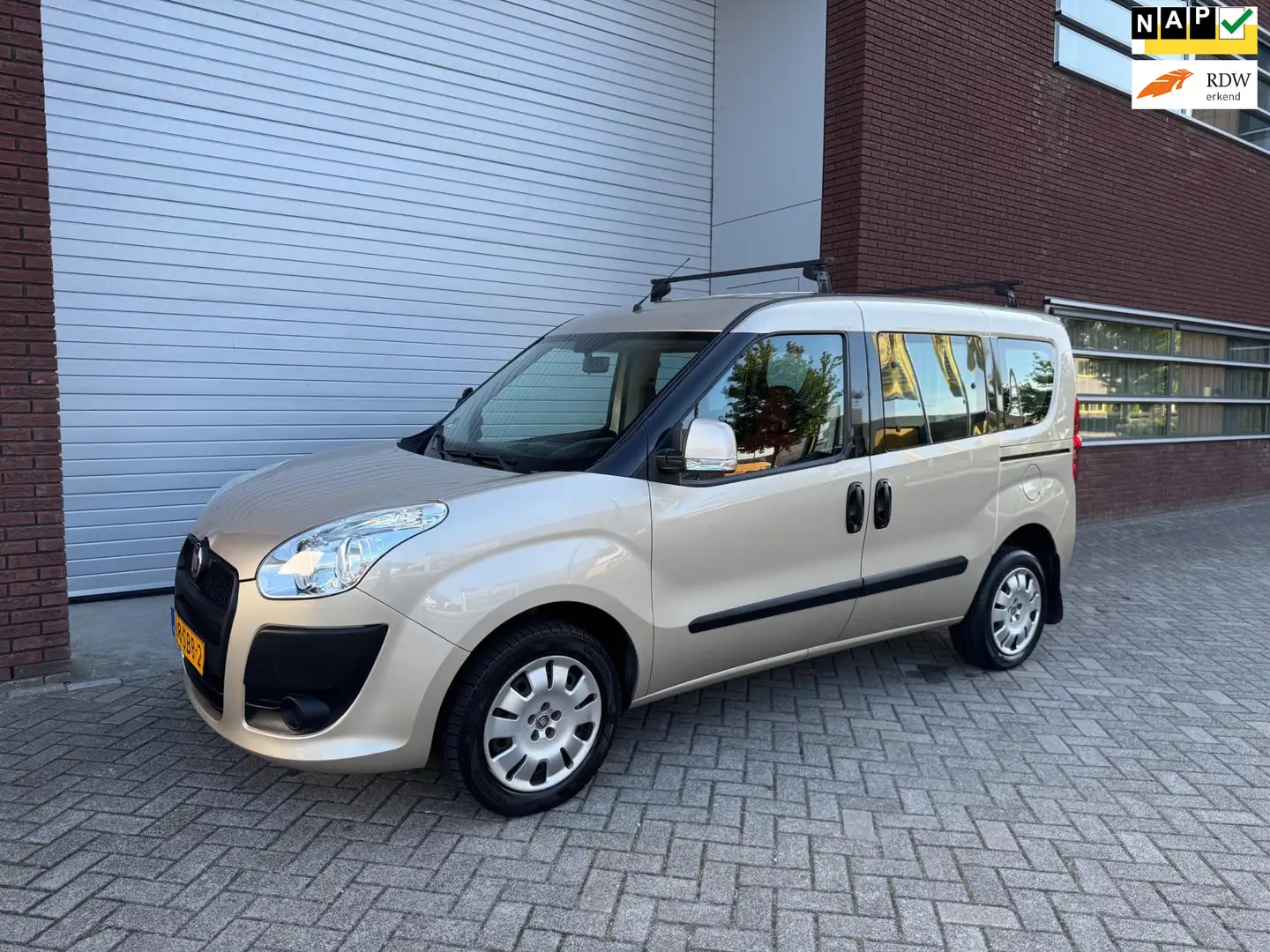 Fiat Doblo 1.4 Dynamic Airco Isofix Dakdragers Nap Beige - 1