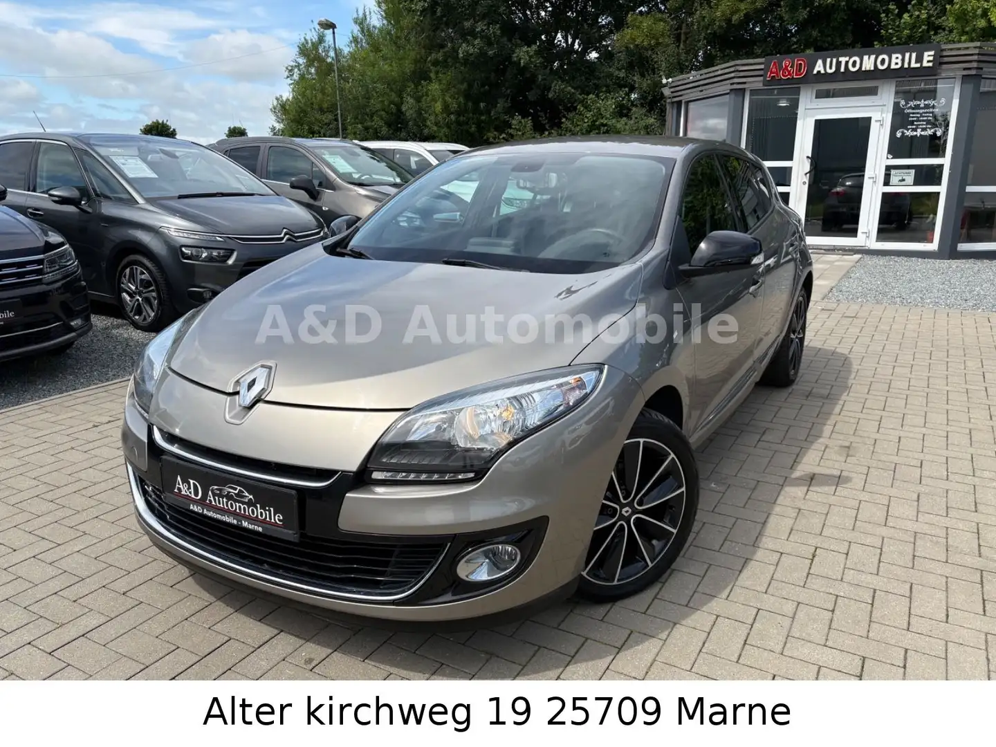 Renault Megane III Lim. 5-trg. BOSE Edition LED NAVI SHZ Bruin - 1