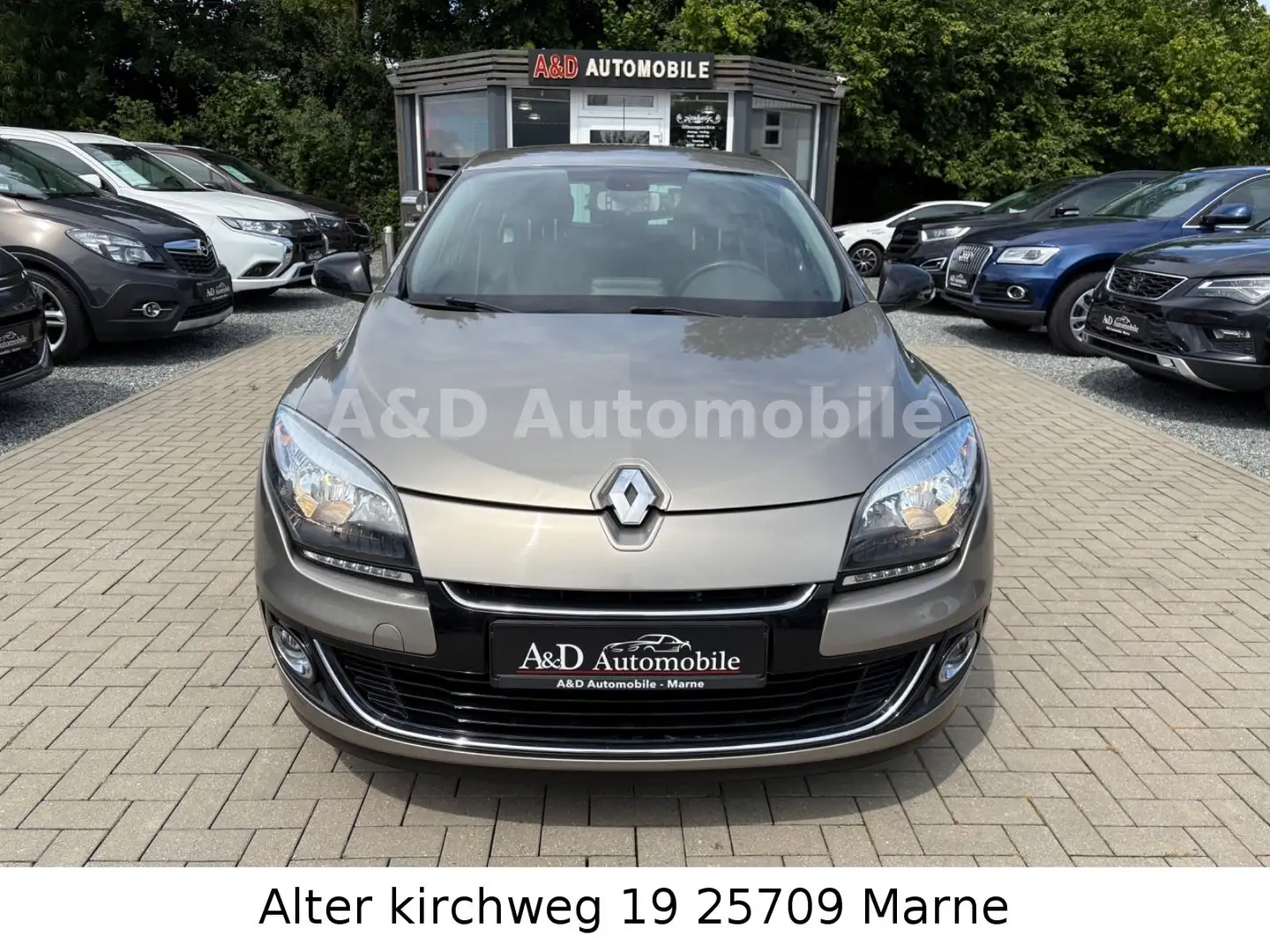 Renault Megane III Lim. 5-trg. BOSE Edition LED NAVI SHZ Bruin - 2