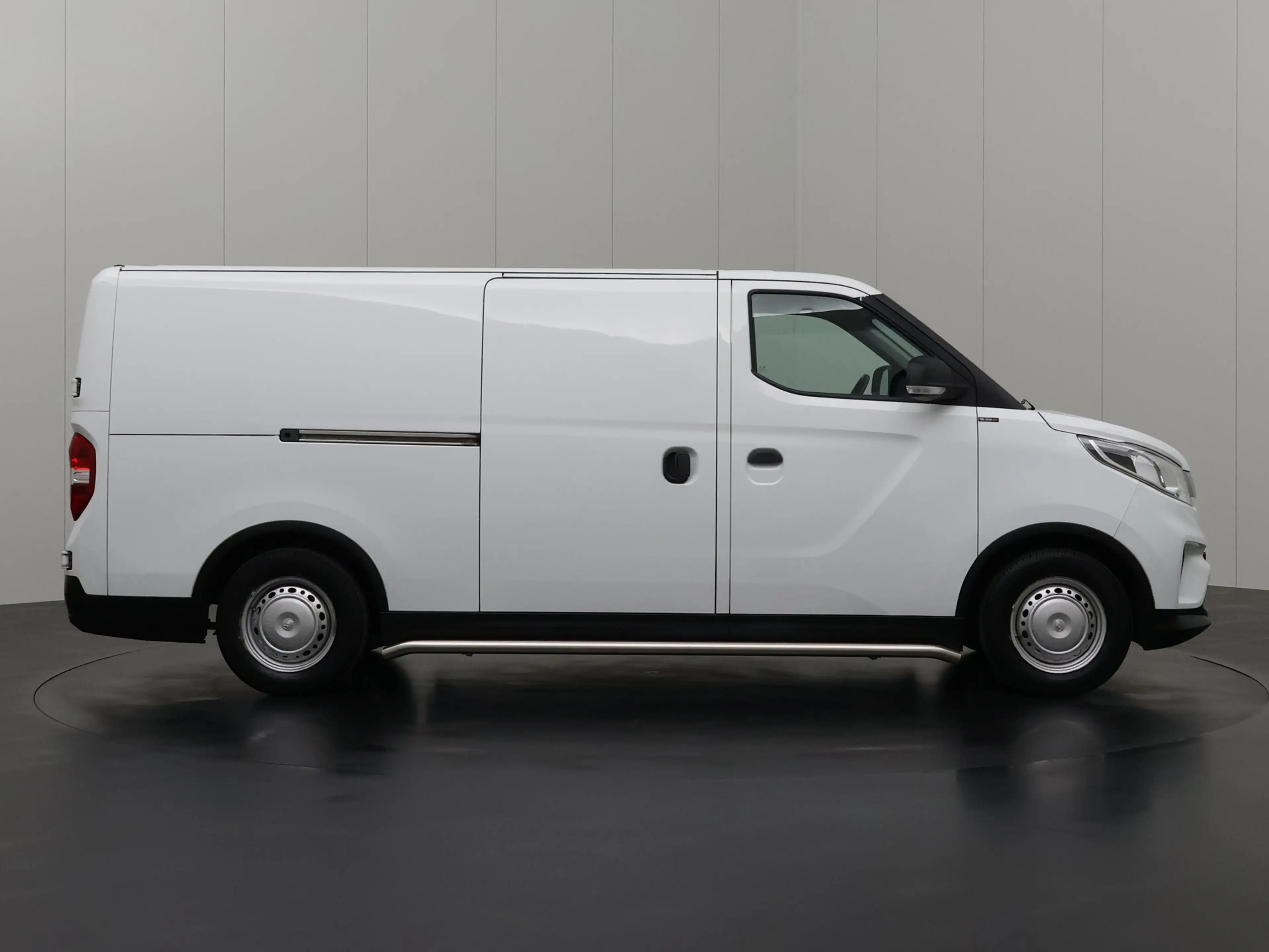 Maxus eDeliver 3 LWB 50 kWh XXL | Achterdeuren | Multimedia | Camer — photo 13