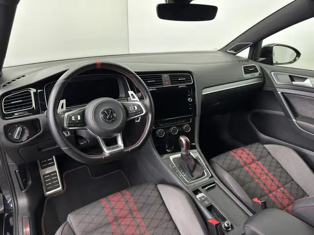Volkswagen Golf view 9