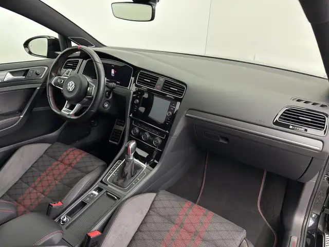 Volkswagen Golf view 13
