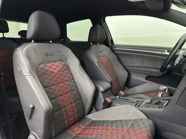 Volkswagen Golf view 15