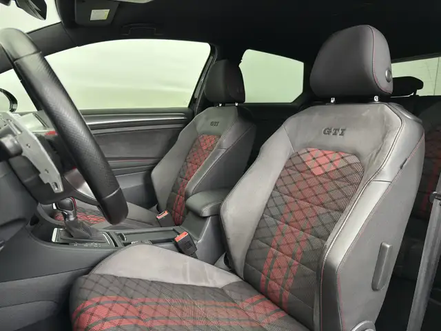 Volkswagen Golf view 7