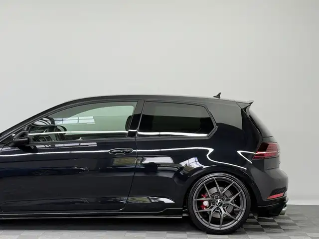 Volkswagen Golf view 28