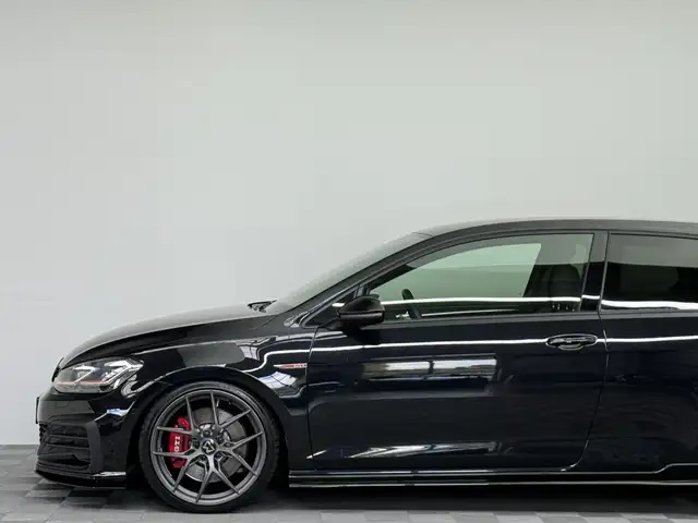 Volkswagen Golf view 27