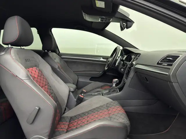 Volkswagen Golf view 14