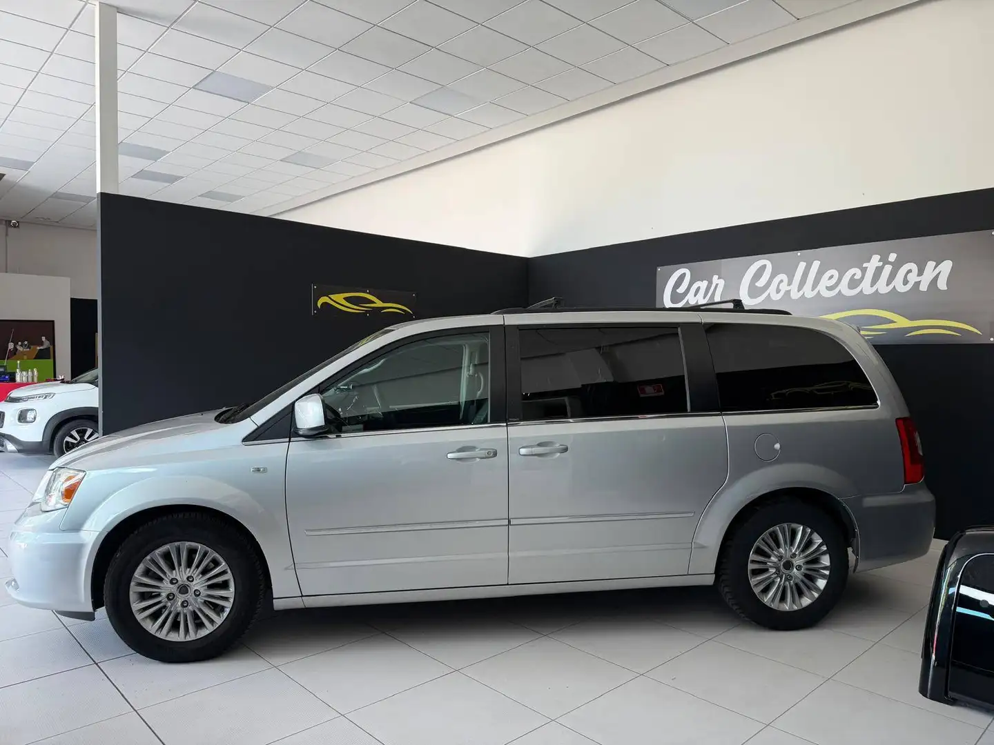 Lancia Voyager Voyager V 2.8L Gold 163cv auto Silber - 2