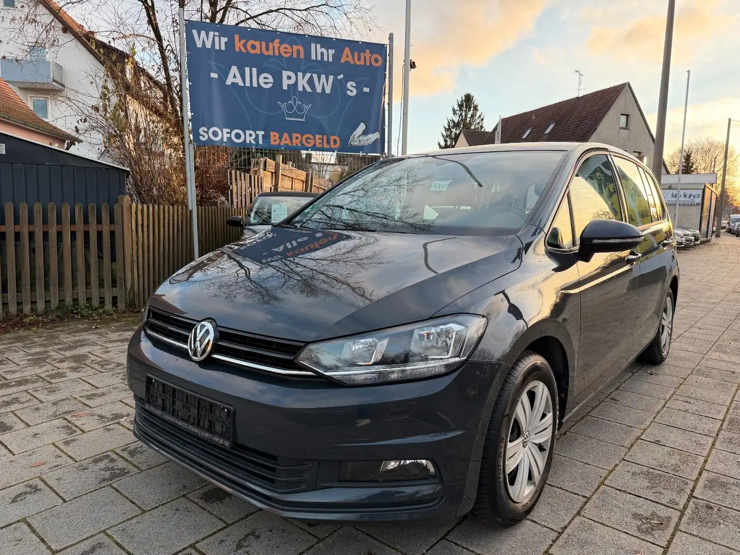 Volkswagen Touran Trendline BMT/Start-Stopp AHK Gris - 1