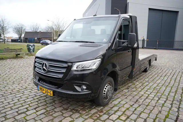 Mercedes-Benz Sprinter view 9