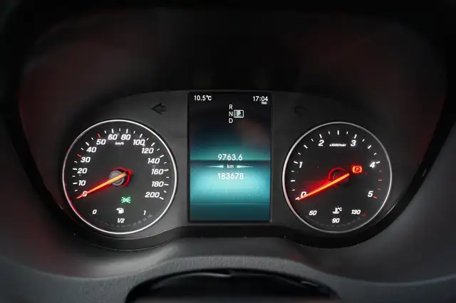 Mercedes-Benz Sprinter view 15