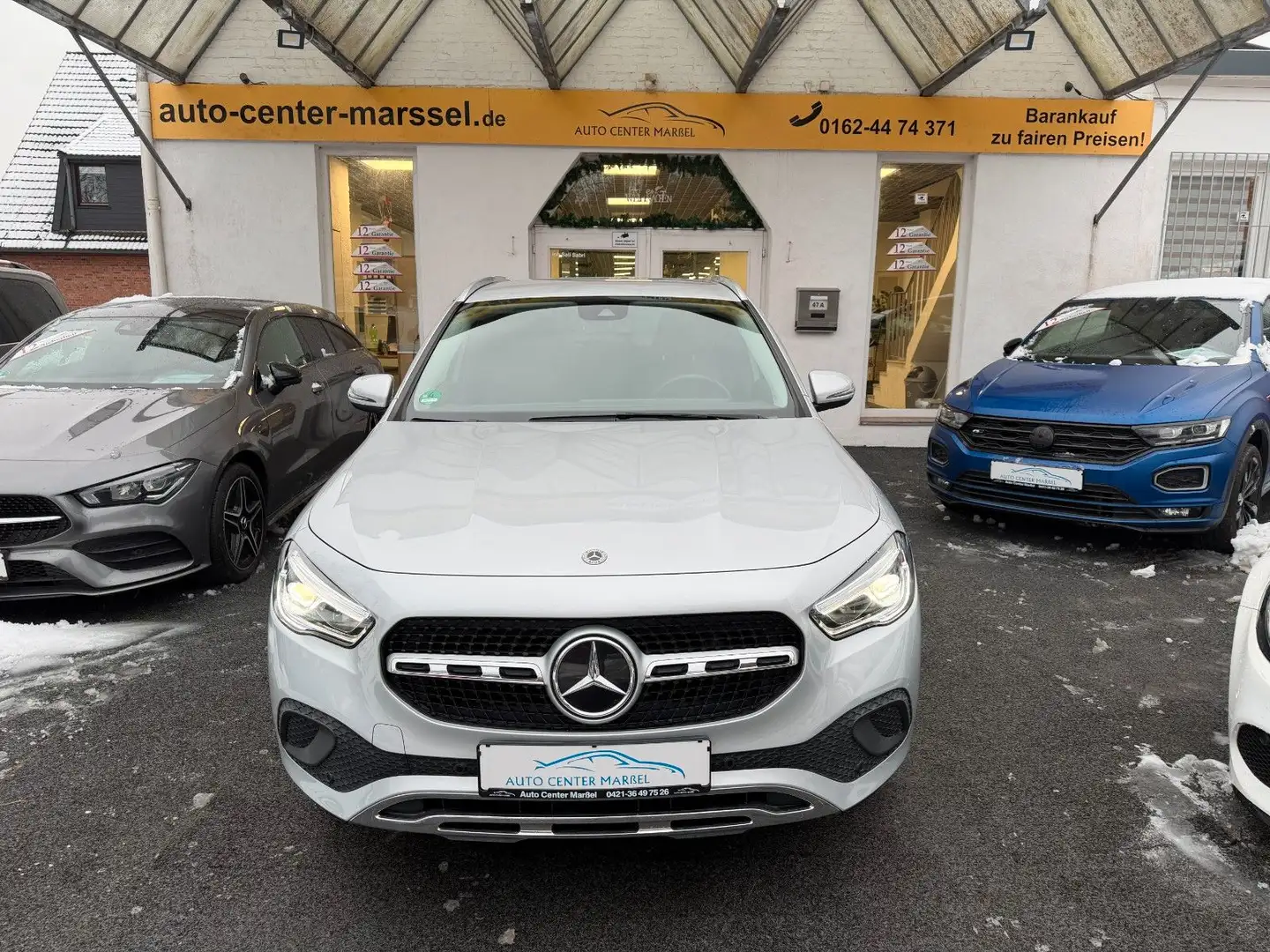 Mercedes-Benz GLA 180 TOTWINKEL/SPURHALTE/LED/NAVI/ALLWETTER Argent - 2