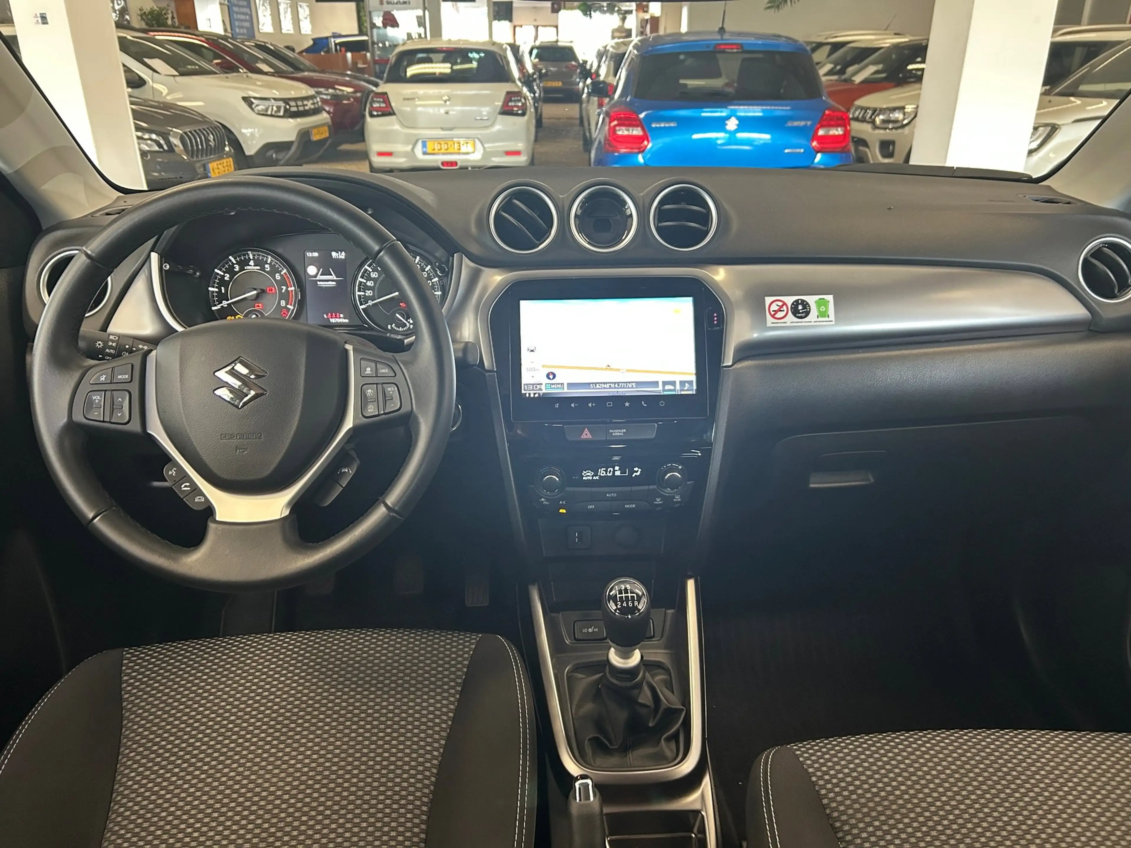 Suzuki Vitara 1.4 Boosterjet Select Smart Hybrid | Carplay| Trek — photo 26