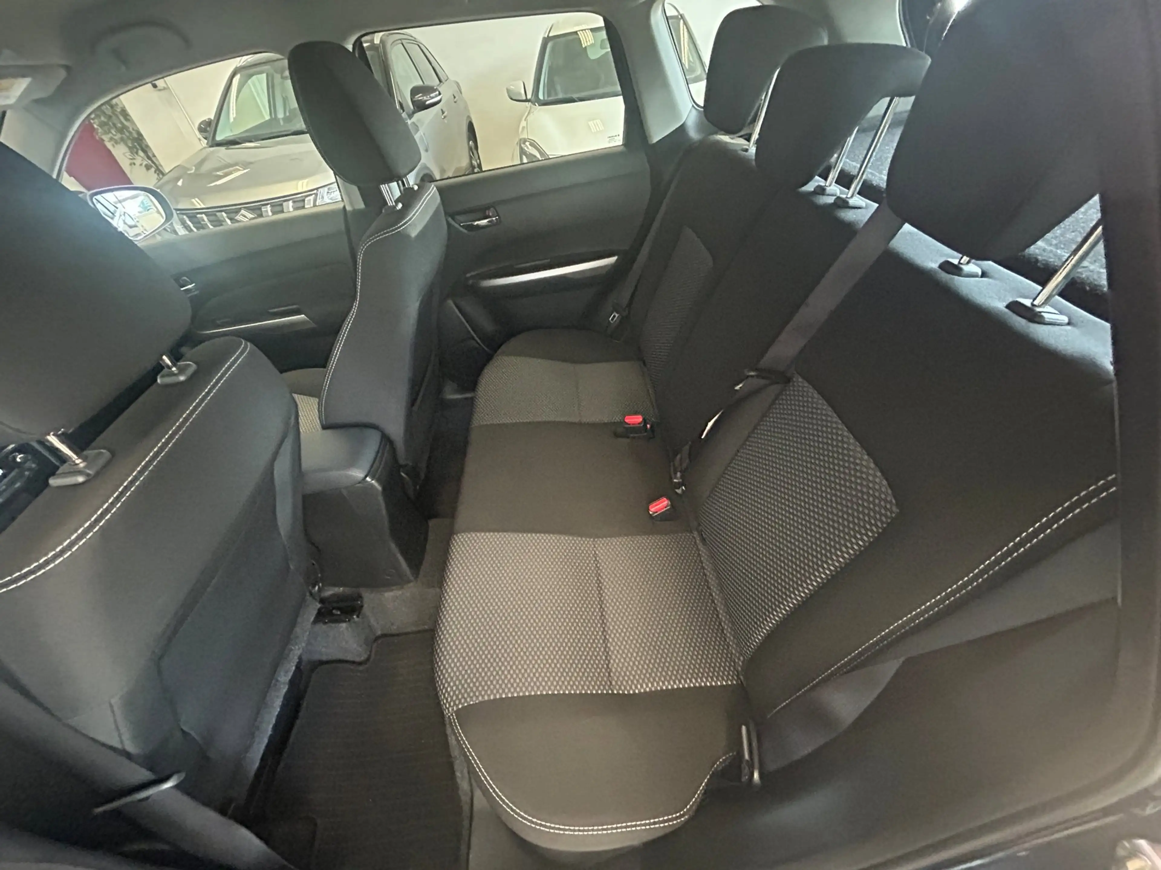 Suzuki Vitara 1.4 Boosterjet Select Smart Hybrid | Carplay| Trek — photo 25