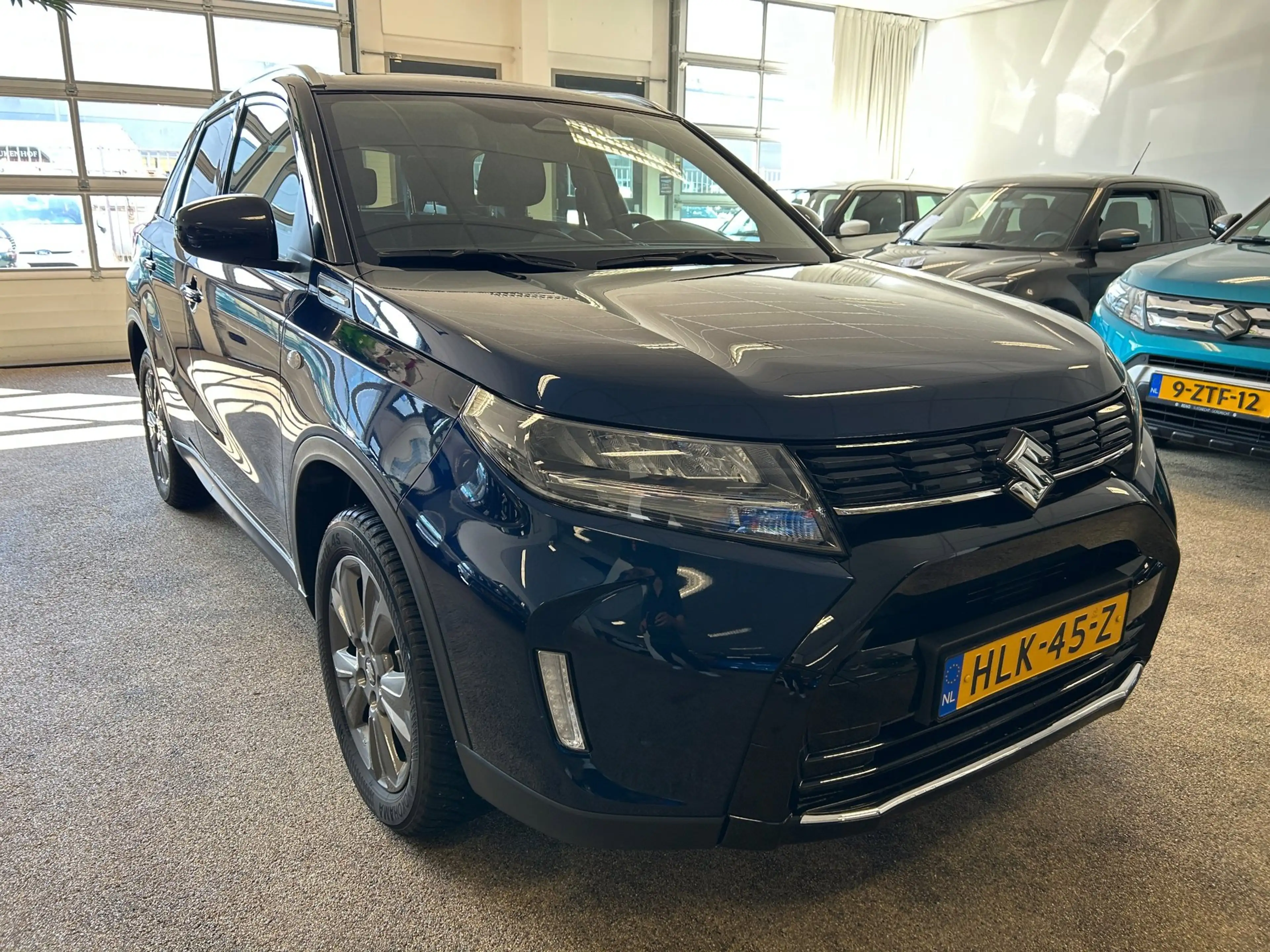 Suzuki Vitara 1.4 Boosterjet Select Smart Hybrid | Carplay| Trek — photo 3