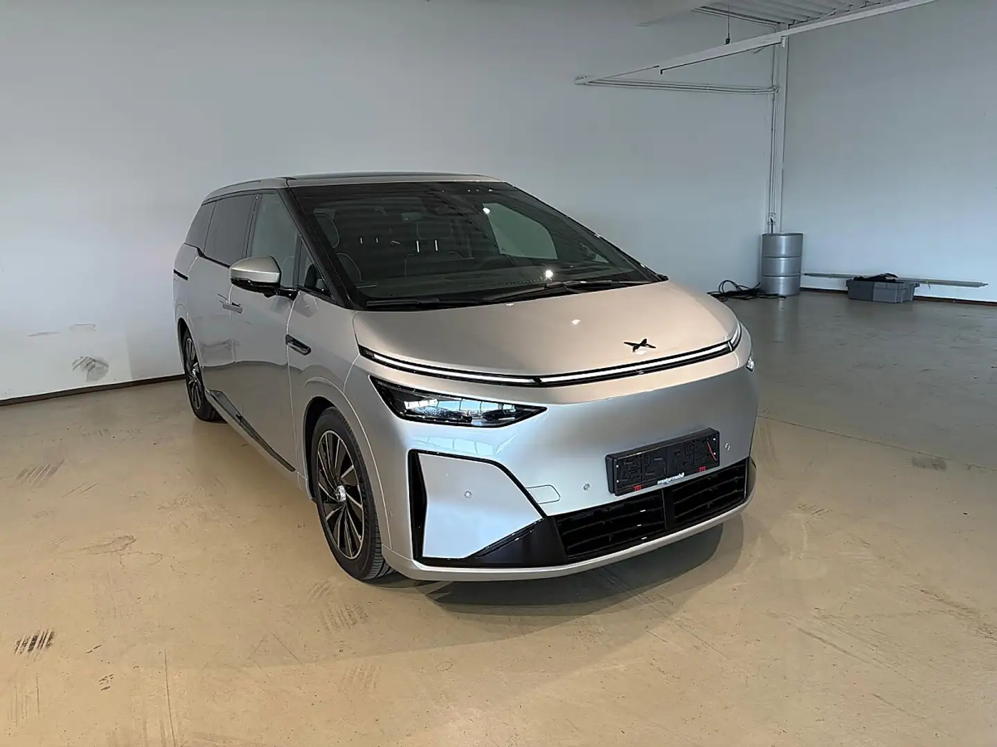 Xpeng Sonstige X9 Performance AWD *Jetzt besichtigen und probe... Silber - 1