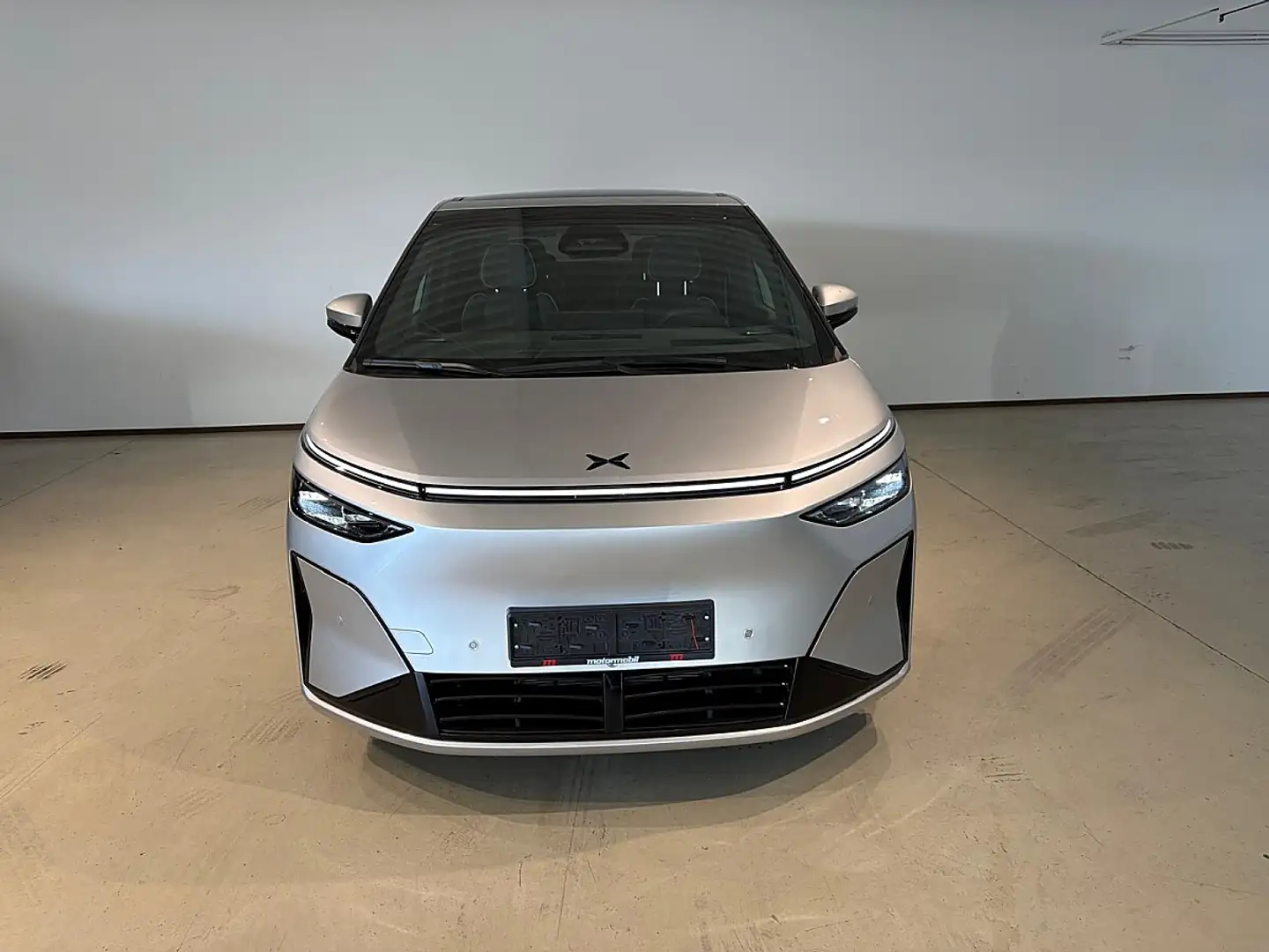 Xpeng Sonstige X9 Performance AWD *Jetzt besichtigen und probe... Silber - 2