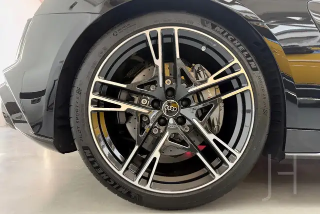 Audi R8 Spyder V10 performance RWD Ansicht 19