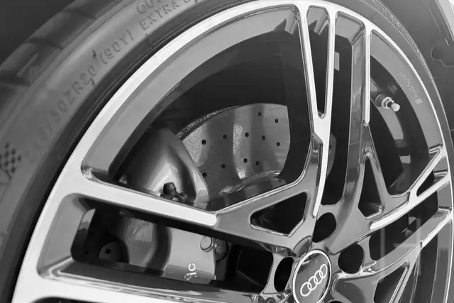 Audi R8 Spyder V10 performance RWD Ansicht 18