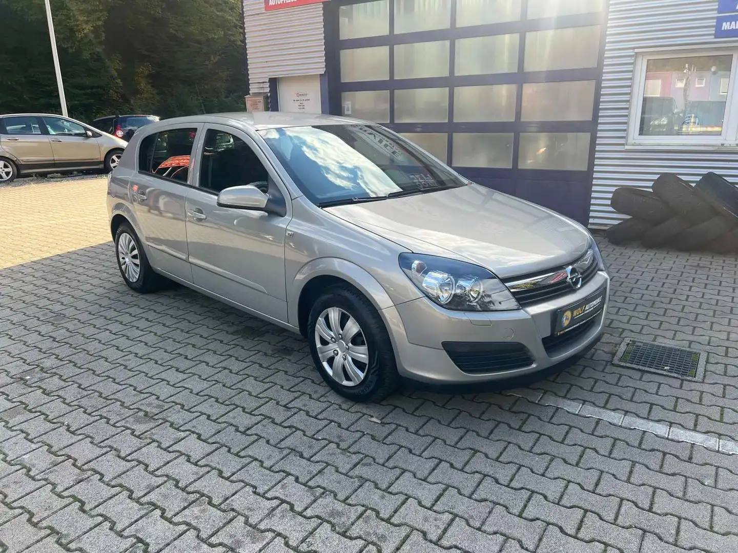 Opel Astra 1.6 Edition Klima 2 Hand Preis inkl Neu Tüv Beige - 1