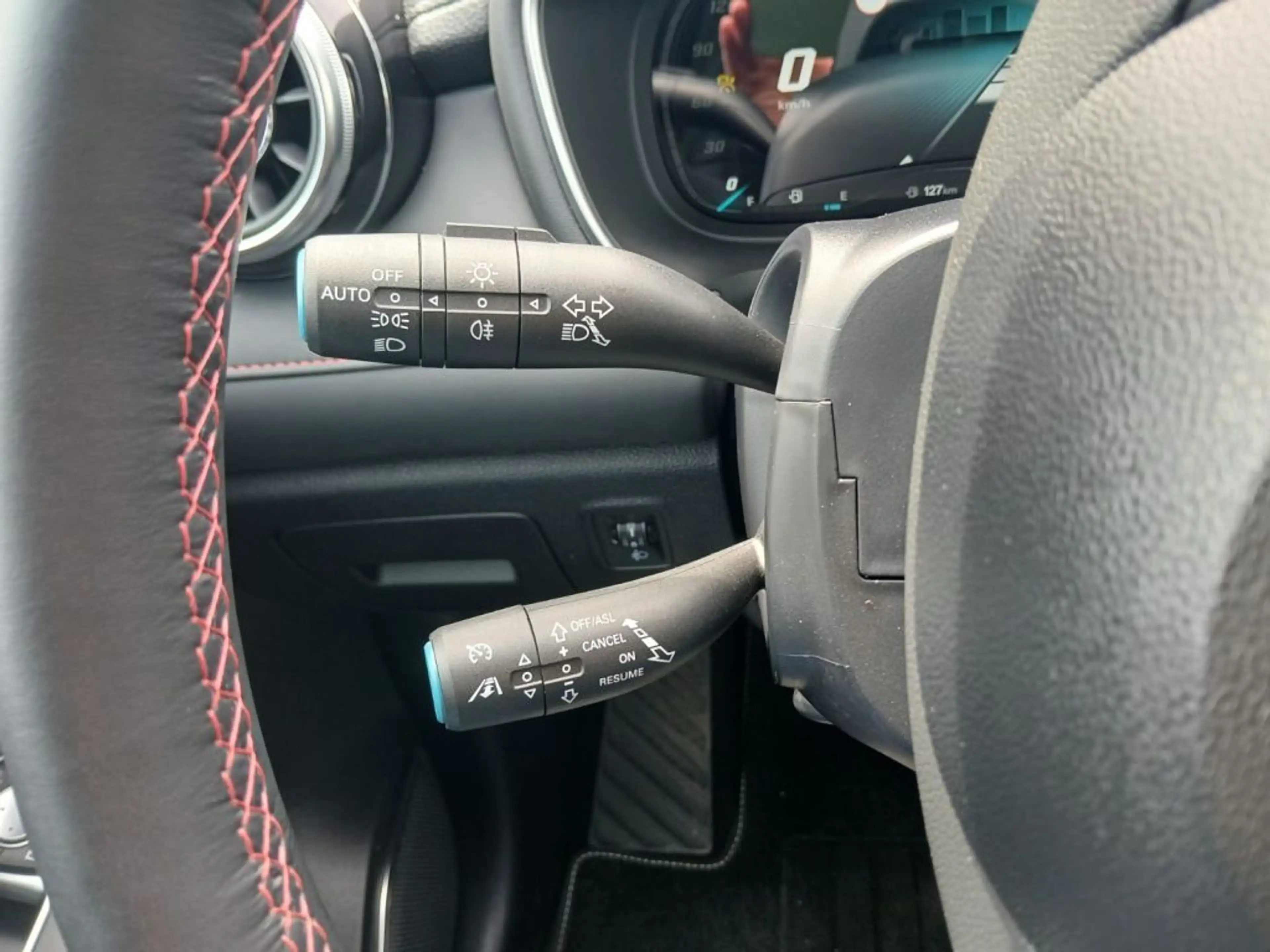 MG HS 1.5 Benziner Automatik *Cam*Shz*Keyless*Navi*LED*T — photo 15