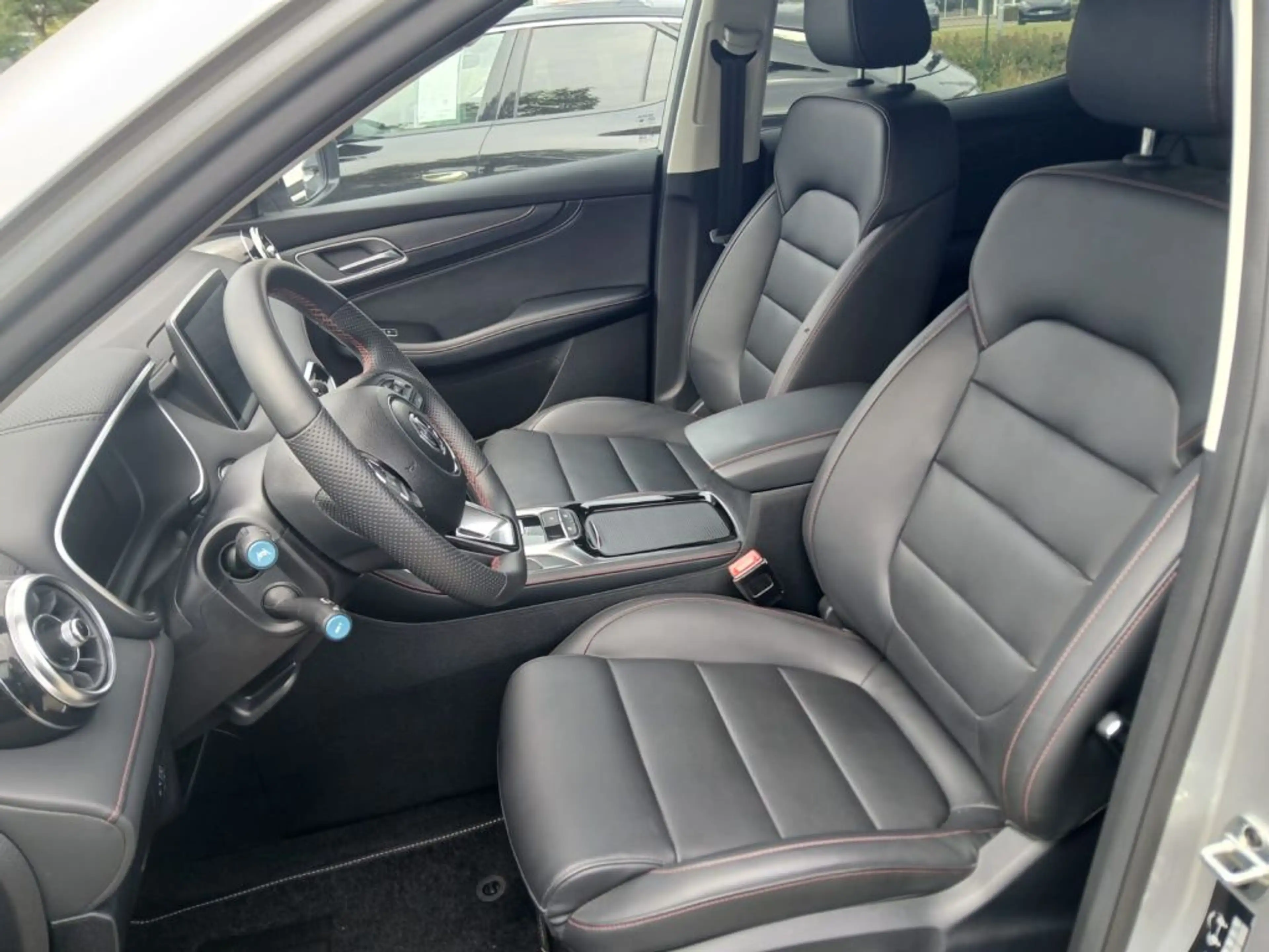 MG HS 1.5 Benziner Automatik *Cam*Shz*Keyless*Navi*LED*T — photo 8
