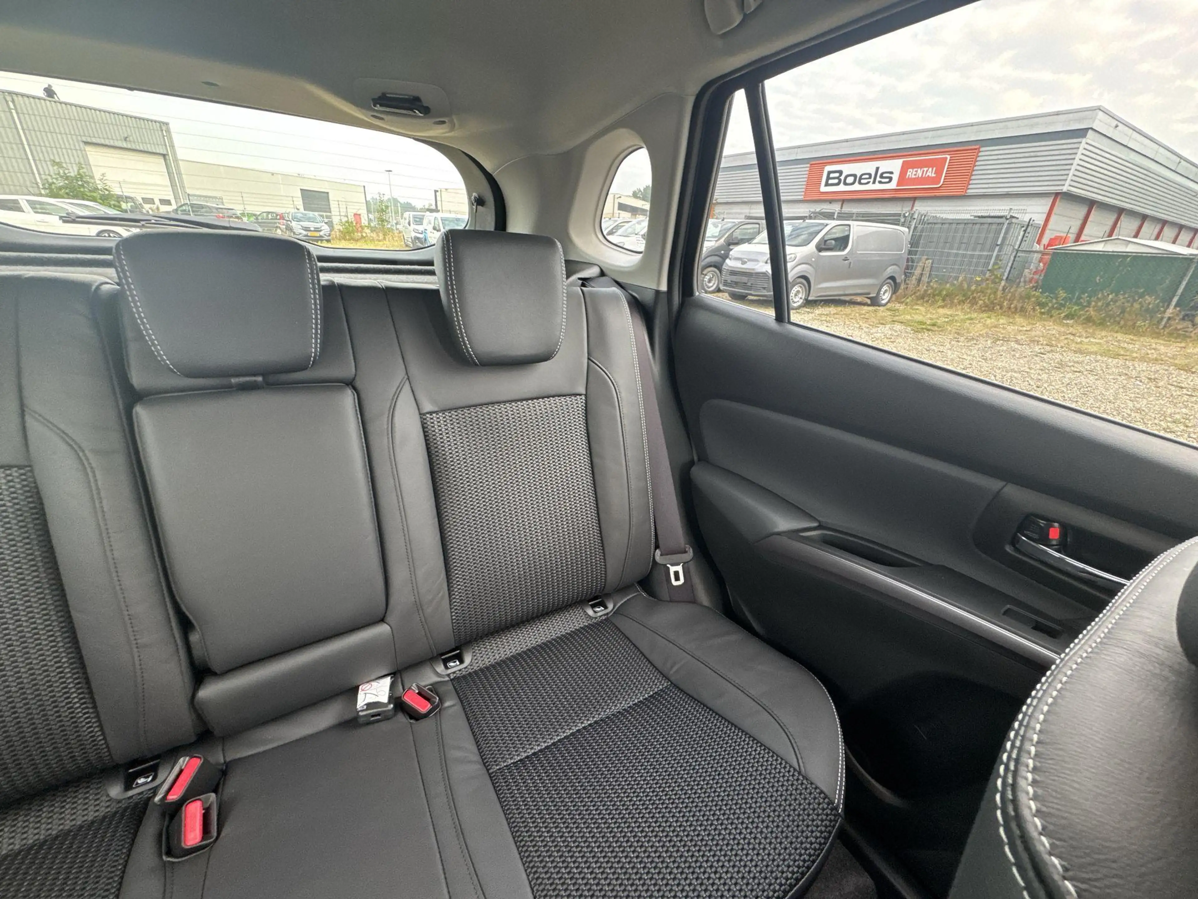 Suzuki S-Cross 1.4 Boosterjet Style Hybrid | Rijklaar | Apple Car — photo 13