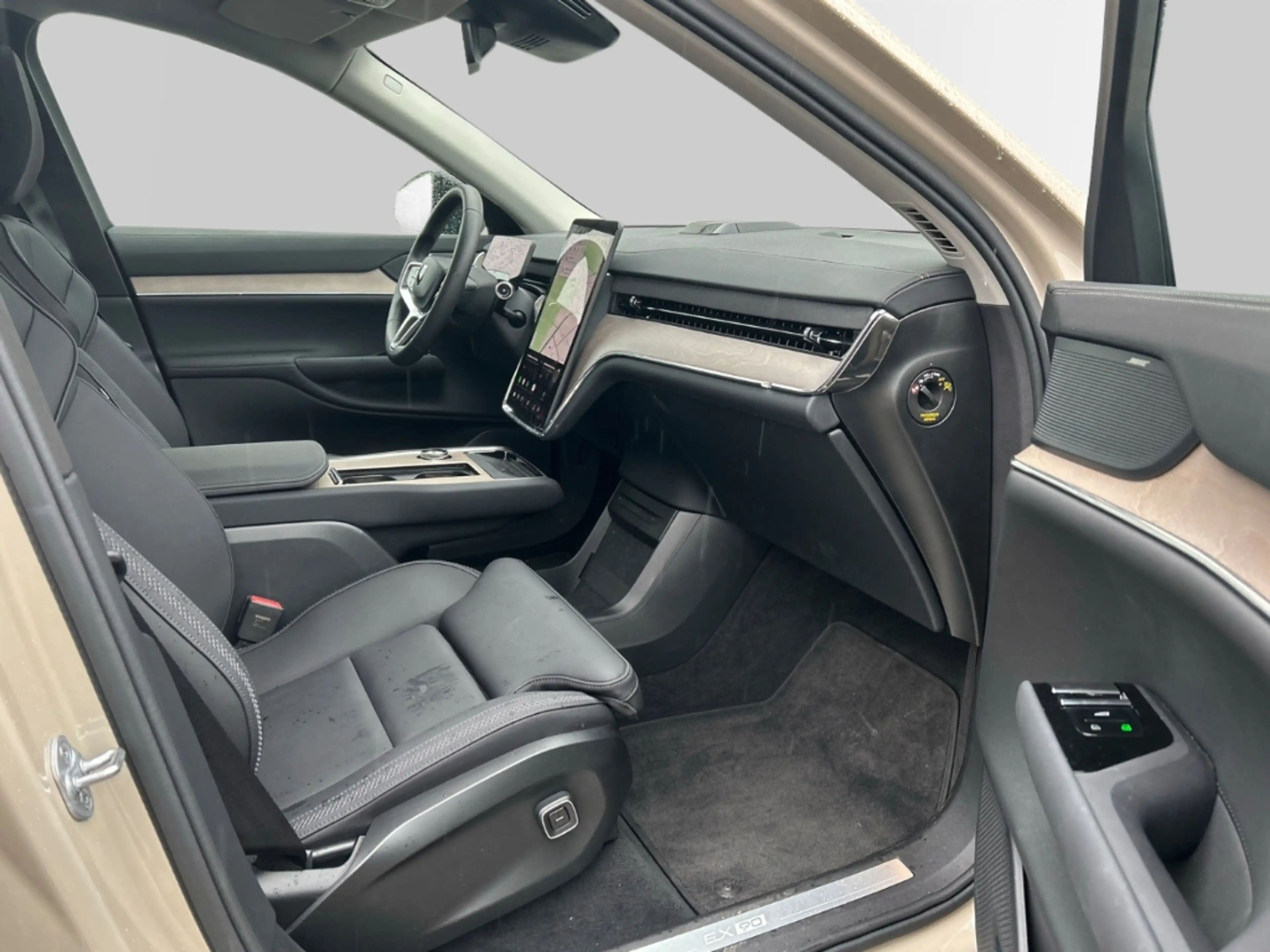 Volvo EX90 Twin Motor AWD Ultra 7-Sitzer 22'' ACC AHK 360 Kam — photo 3