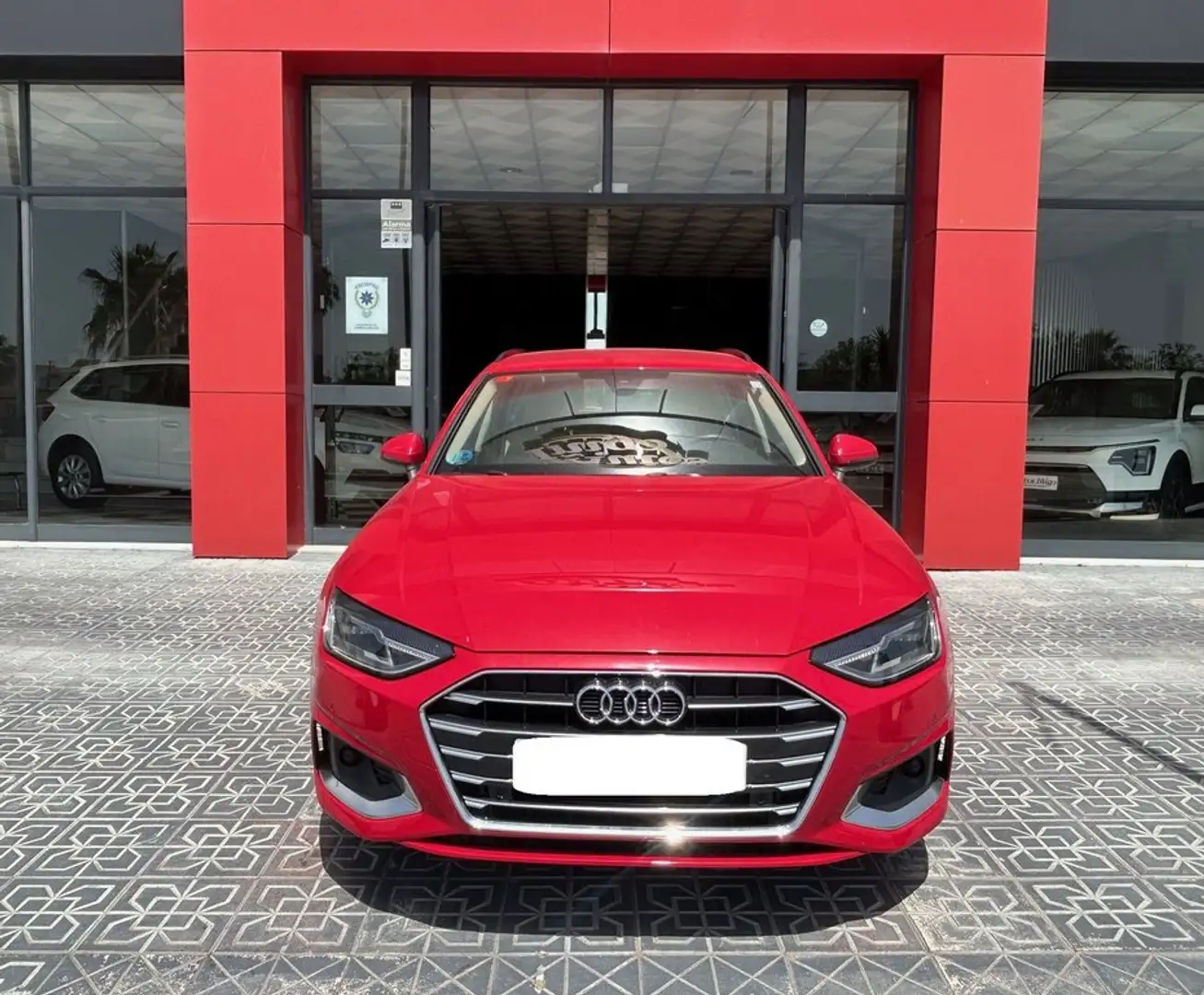 Audi A4 Avant 35 TDI Advanced S tronic 120kW Rojo - 2