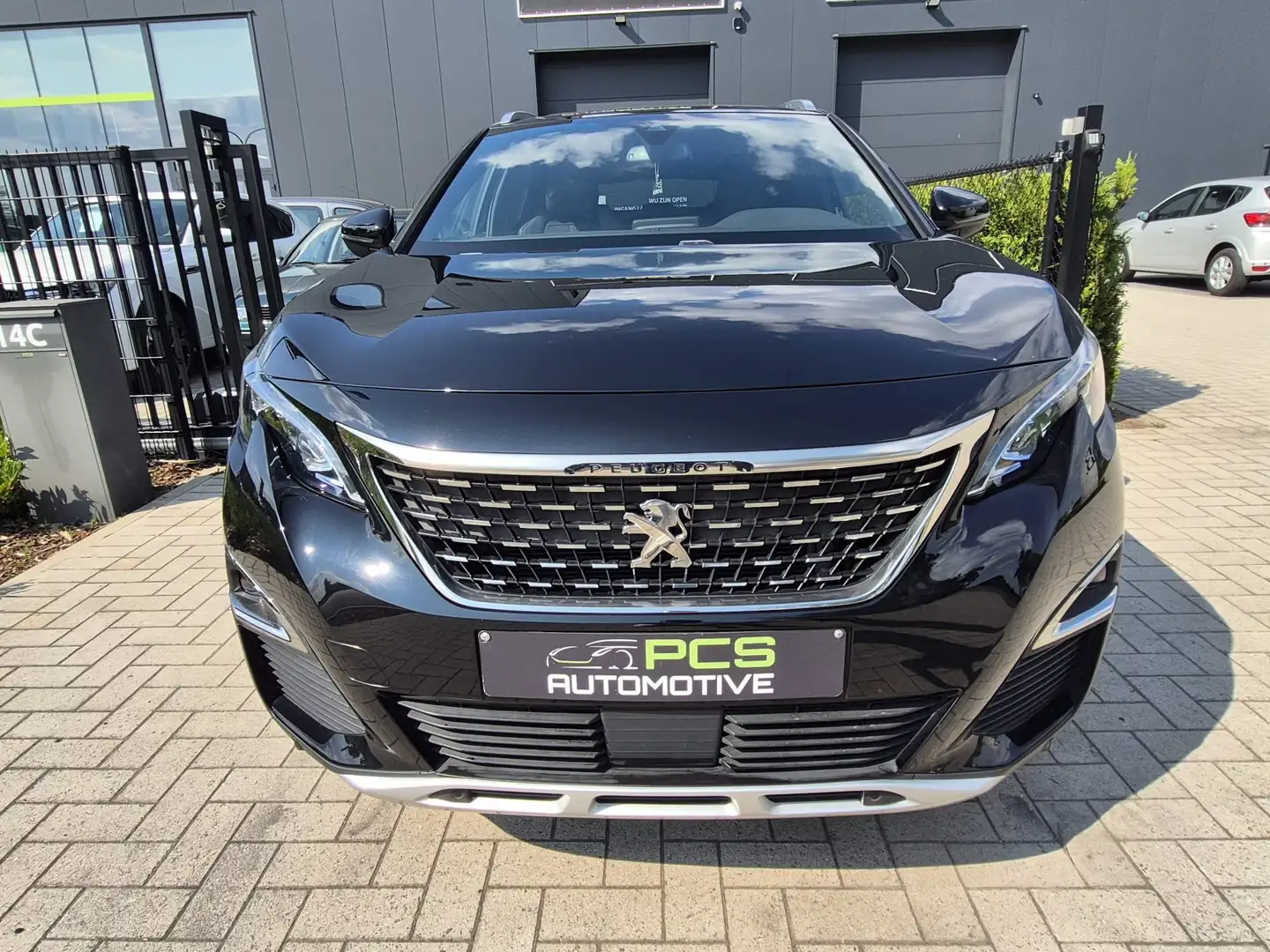 Peugeot 3008 1.2 PureTech GT Line / Panoramisch Dak / PREMIUM Nero - 2