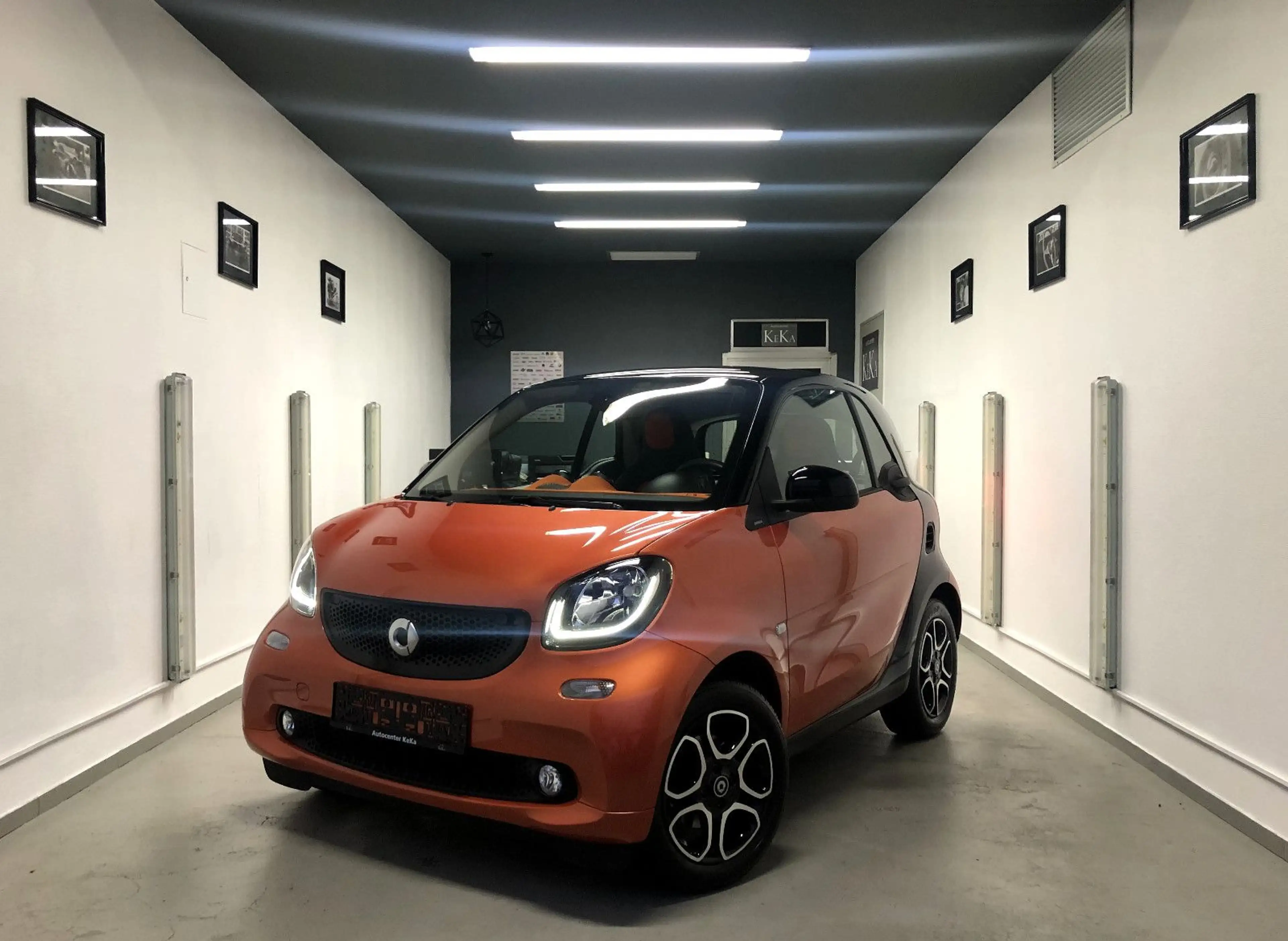 smart forTwo Coupé TURBO DCT Orange & Black JBL! PDC! LED!