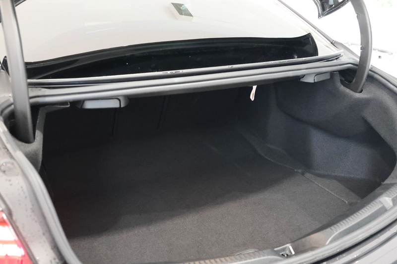 Mercedes-Benz E 200 Coupe AMG Pano*360*ACC*Night*MBeam — photo 35