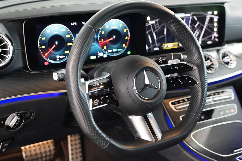 Mercedes-Benz E 200 Coupe AMG Pano*360*ACC*Night*MBeam — photo 13