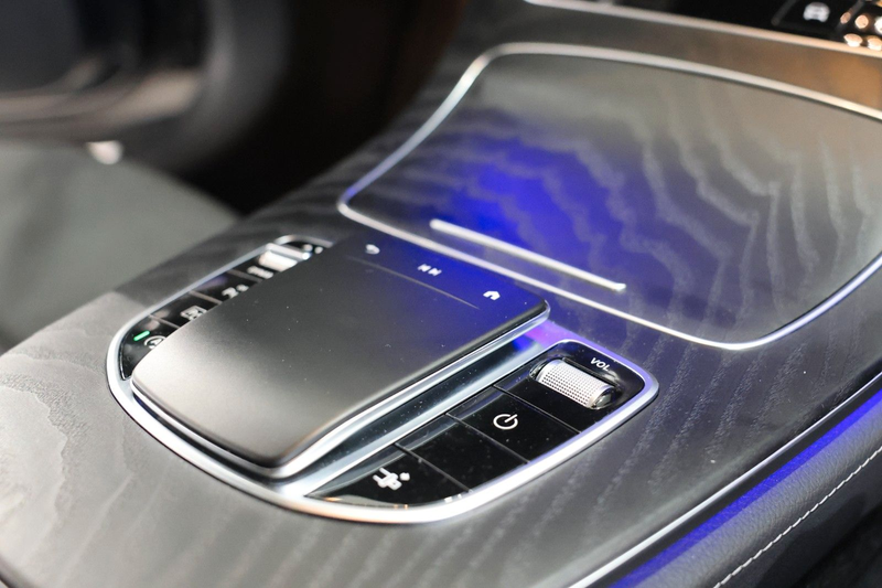 Mercedes-Benz E 200 Coupe AMG Pano*360*ACC*Night*MBeam — photo 29