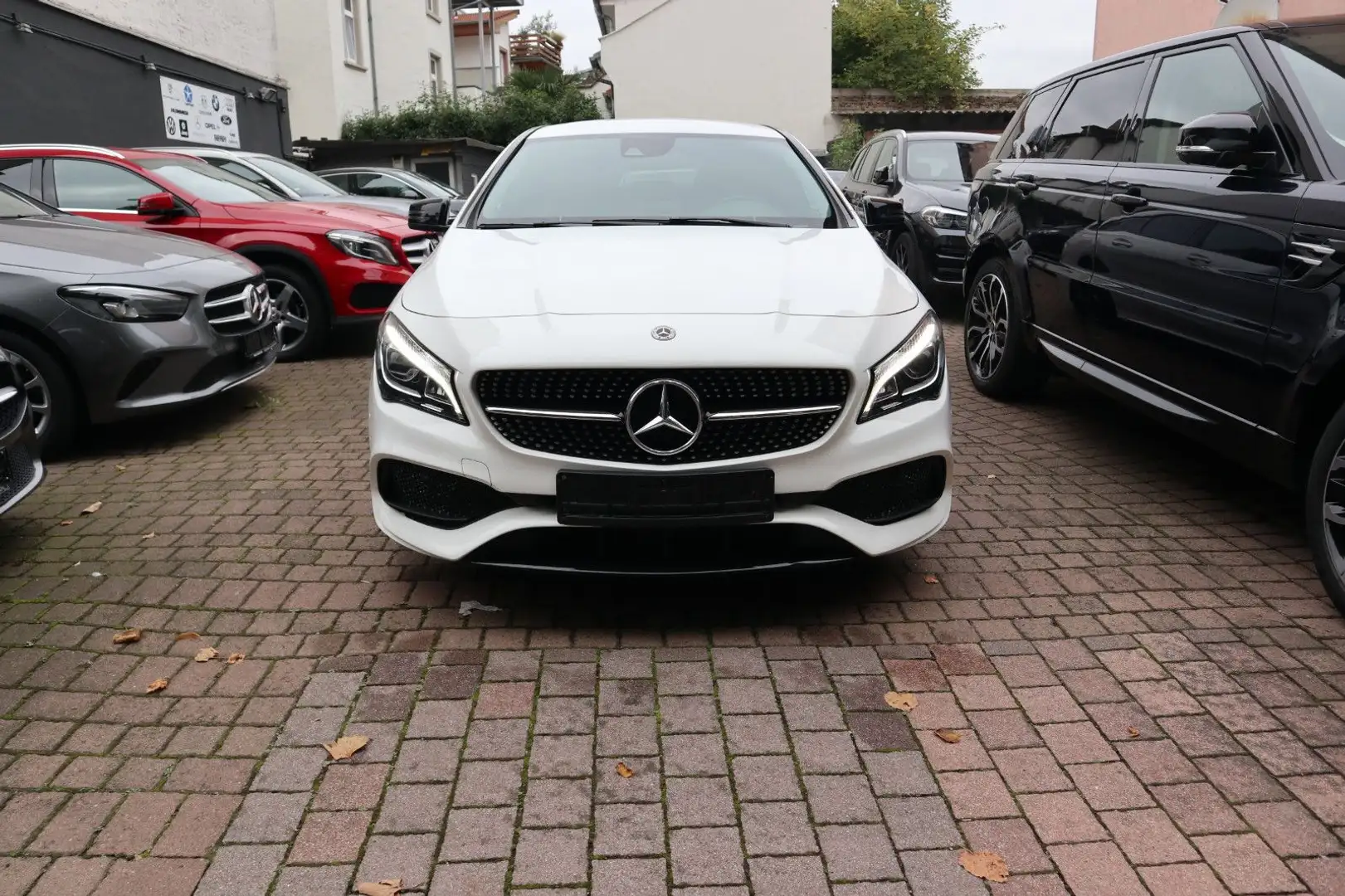 Mercedes-Benz CLA 220 AMG-Paket Leder Navi Weiß - 2