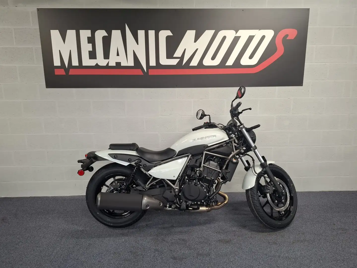 Kawasaki Eliminator 500 ABS E5+ DEPART IMMEDIAT 8 KILOMETRES Blanc - 1